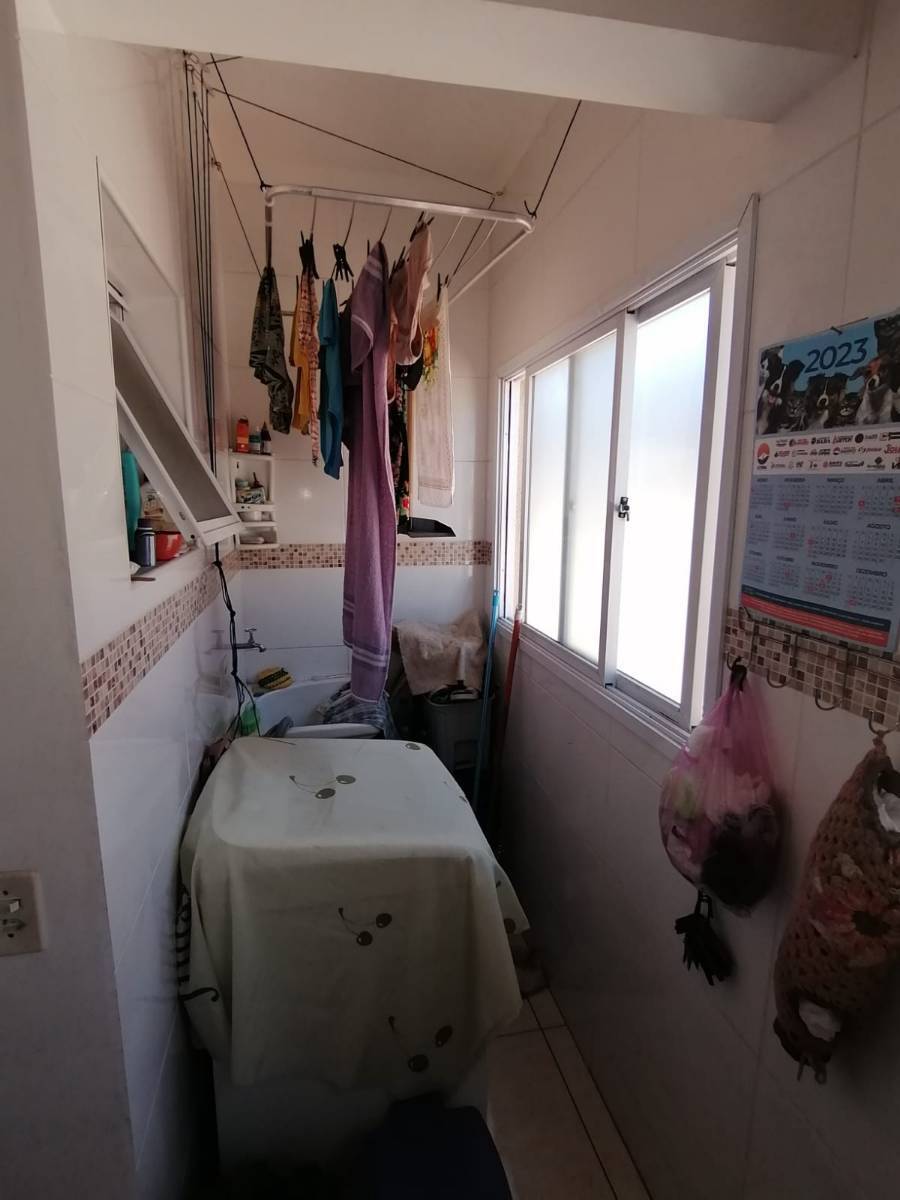 Casa à venda com 2 quartos, 50m² - Foto 12