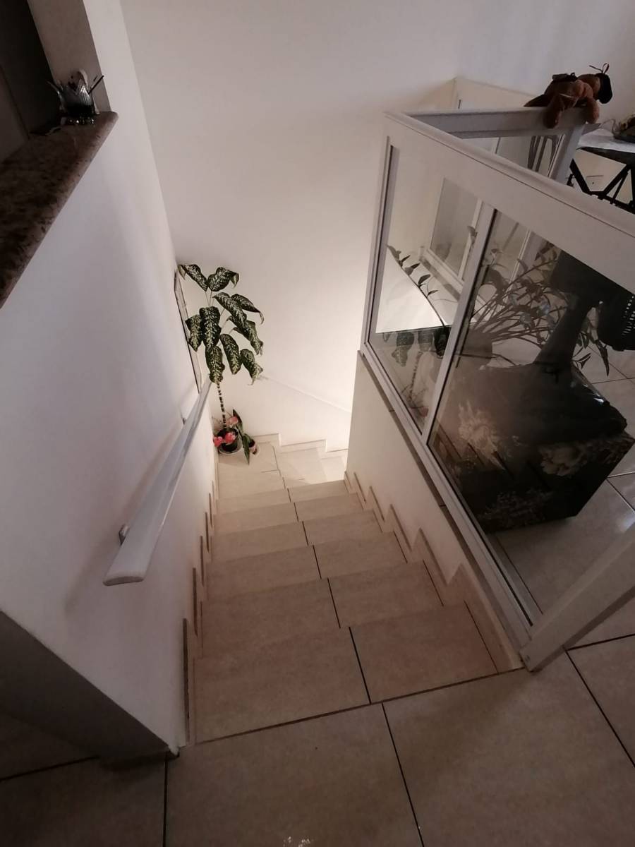 Casa à venda com 2 quartos, 50m² - Foto 4