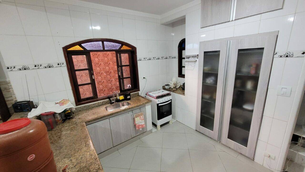 Casa, 5 quartos, 178 m² - Foto 4