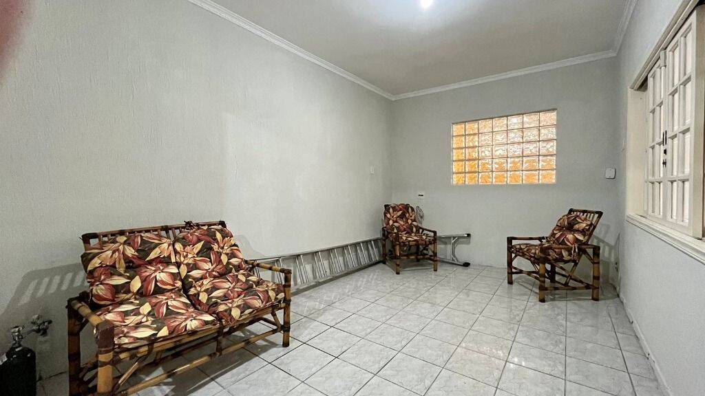 Casa, 5 quartos, 258 m² - Foto 4