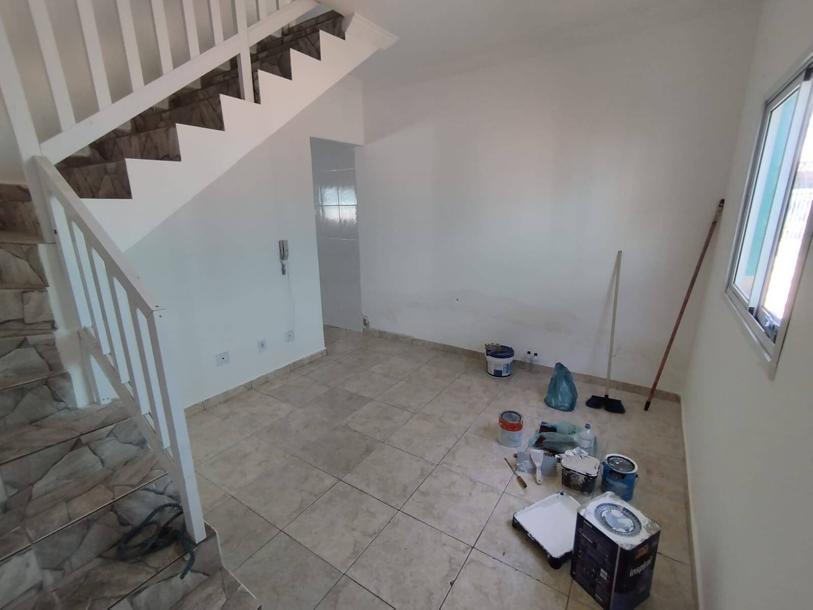 Casa de Condomínio para alugar com 3 quartos, 86m² - Foto 1
