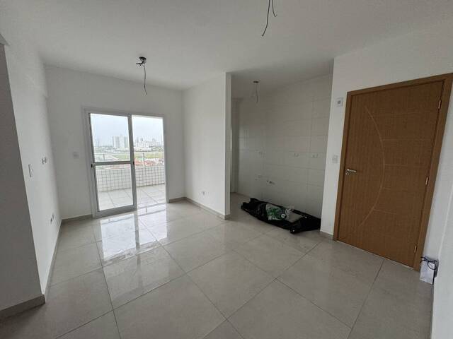#328 - Apartamento para Venda em Praia Grande - SP